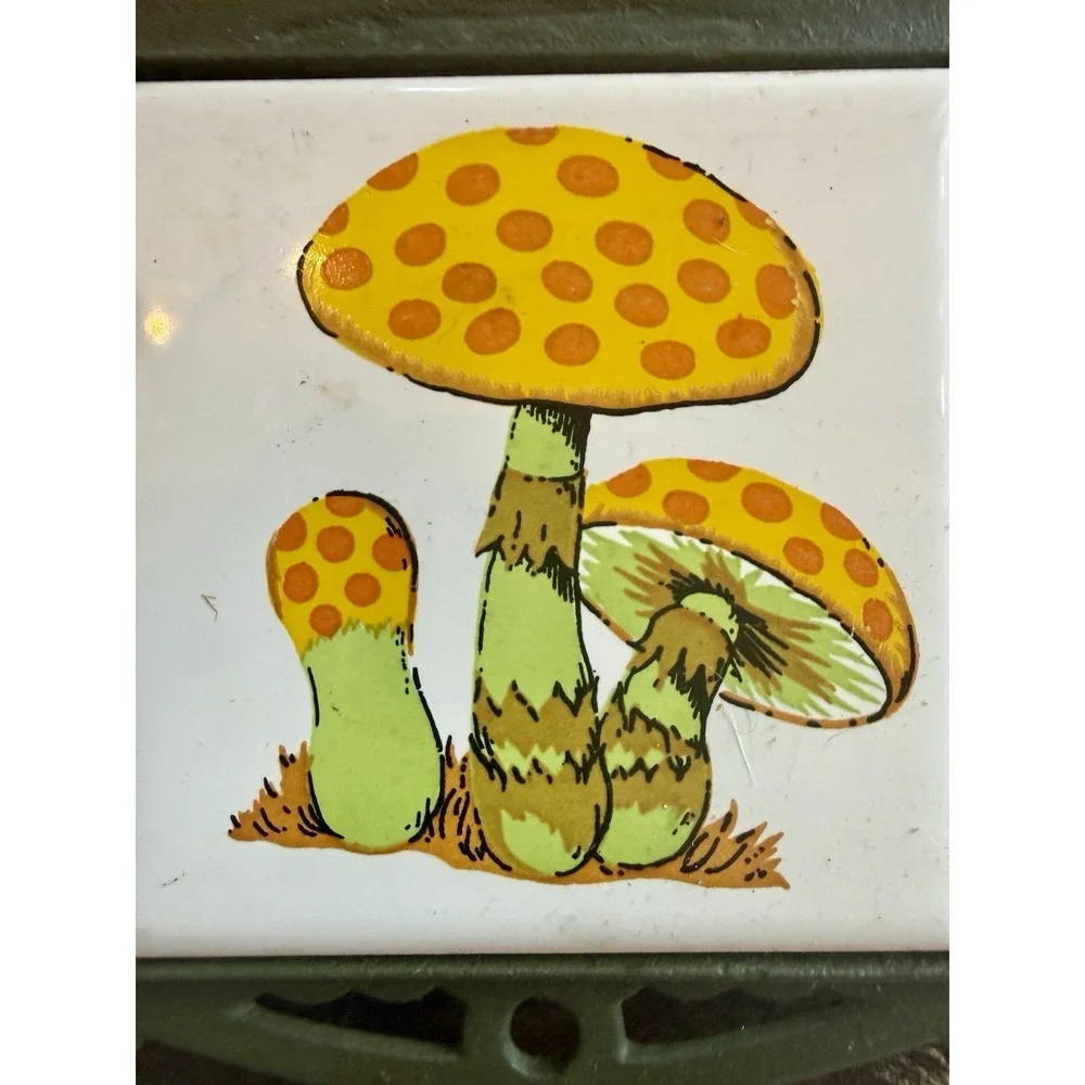 VTG Mushrooms Ceramic Tile Cast Iron Hot Plate Trivet TAIWAN Kitchen 70s Green 2